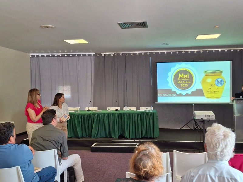 castelo-branco-apijardins-conquista-prymio-mel-do-ano-medalha-de-ouro-e-medalha-de-platina-no-concurso-nacional-de-apicultura
