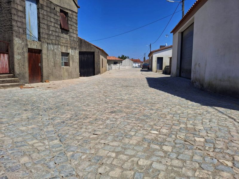 Vila de Rei: Município repara calçadas em três povoações